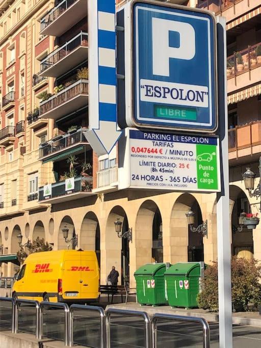 Gran Alojamiento En El Casco Antiguo De Logrono Bagian luar foto